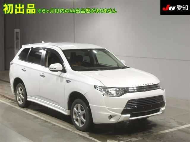 4234 MITSUBISHI OUTLANDER PHEV GG2W 2015 г. (JU Aichi)